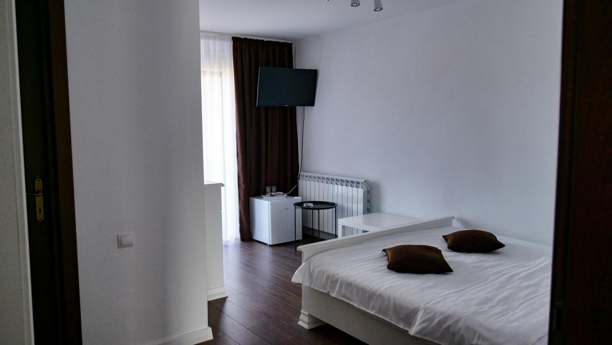 Hotel Casa Ambientt Curtea de Argeş Exteriér fotografie