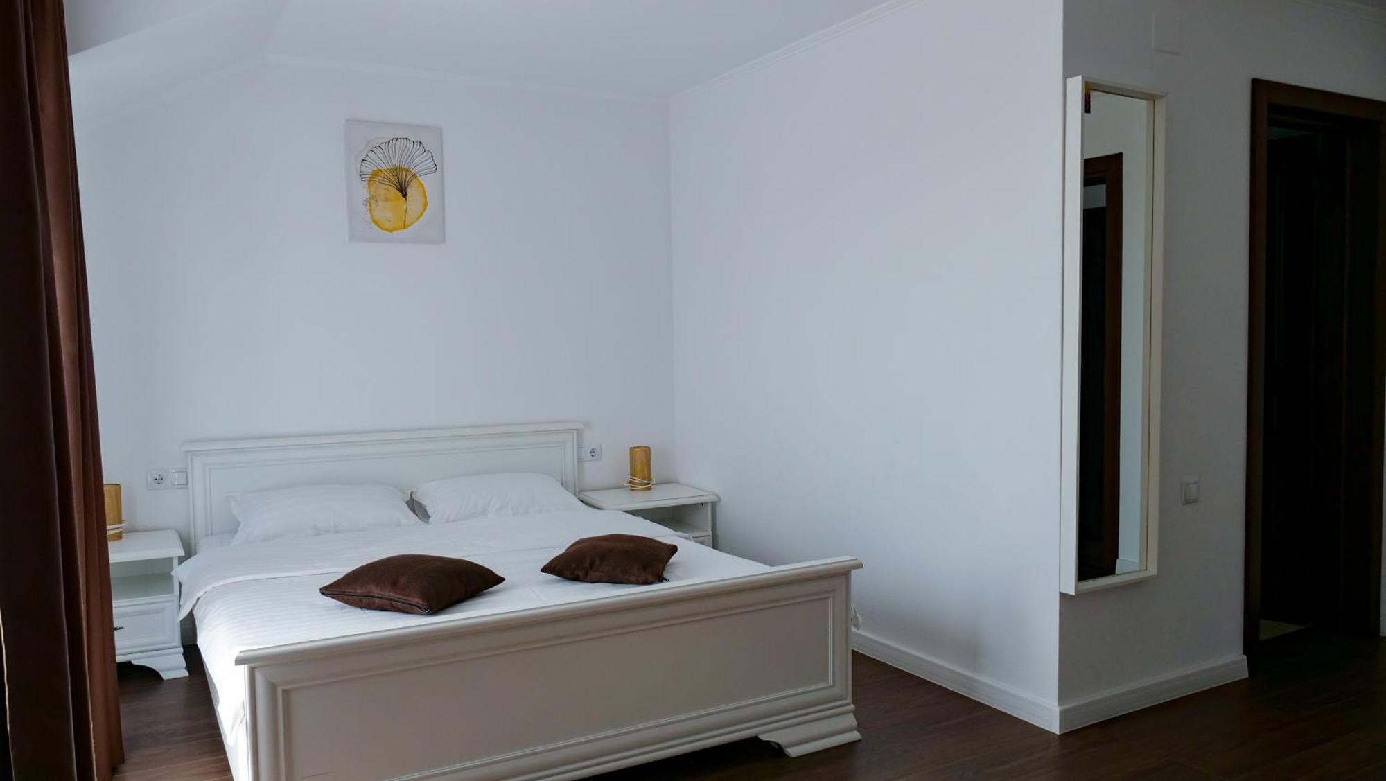 Hotel Casa Ambientt Curtea de Argeş Exteriér fotografie