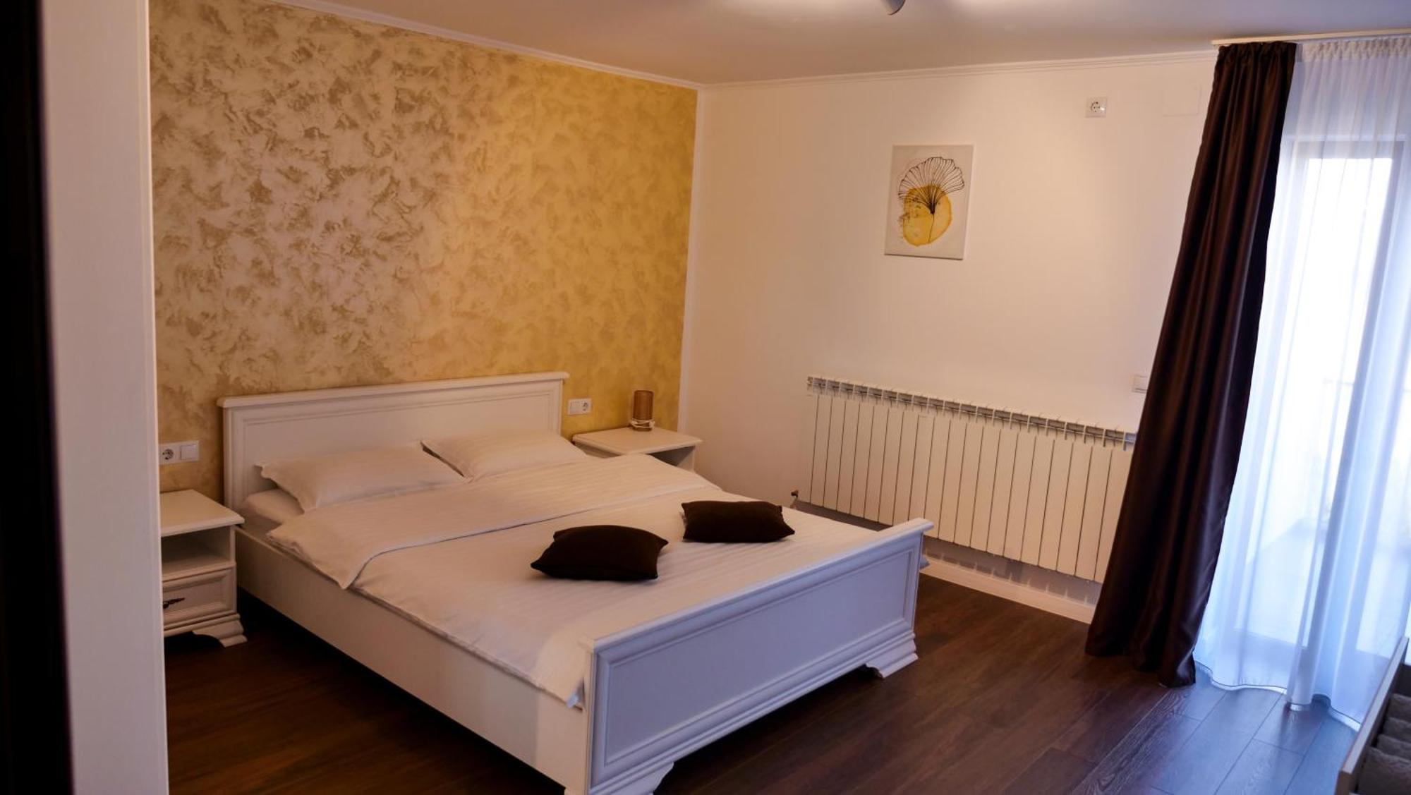 Hotel Casa Ambientt Curtea de Argeş Exteriér fotografie