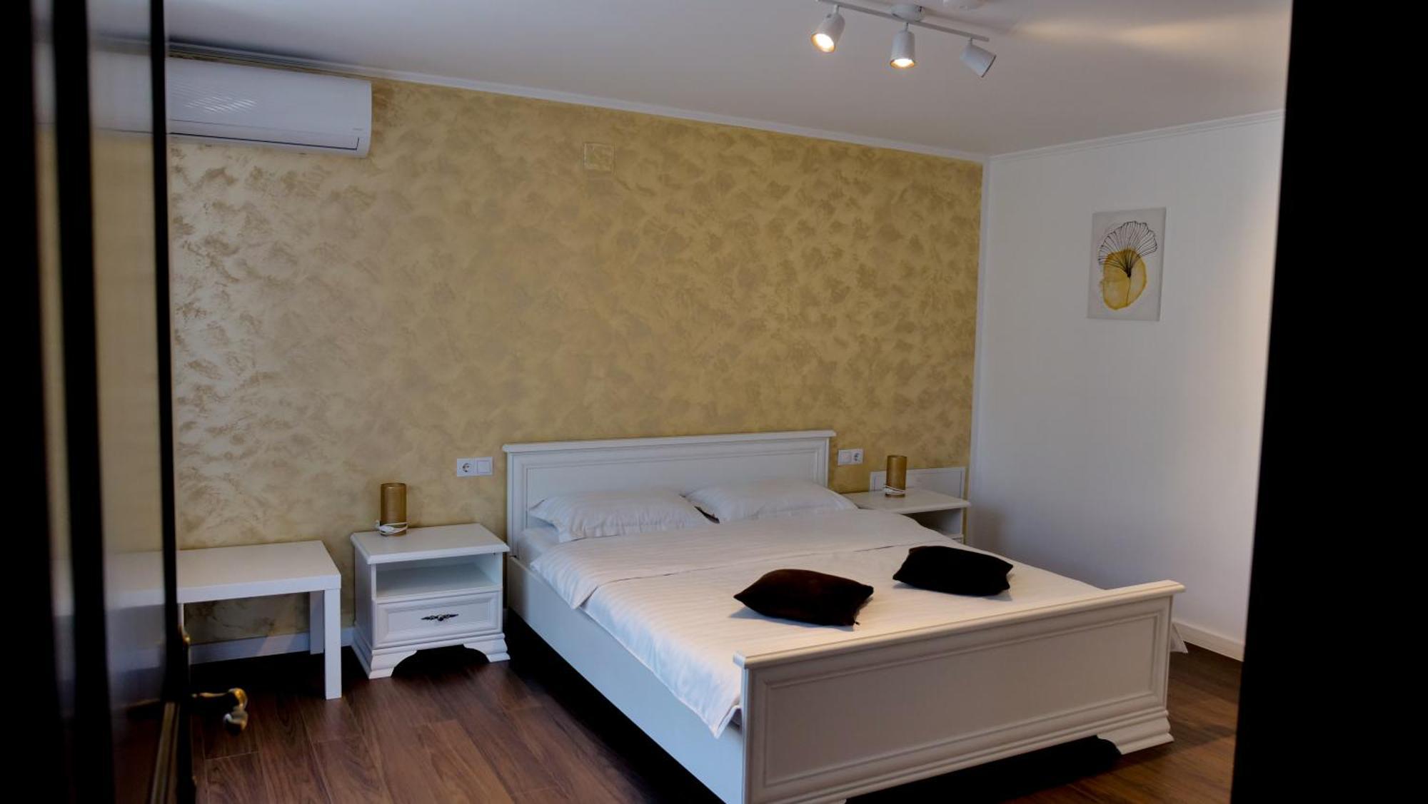 Hotel Casa Ambientt Curtea de Argeş Exteriér fotografie