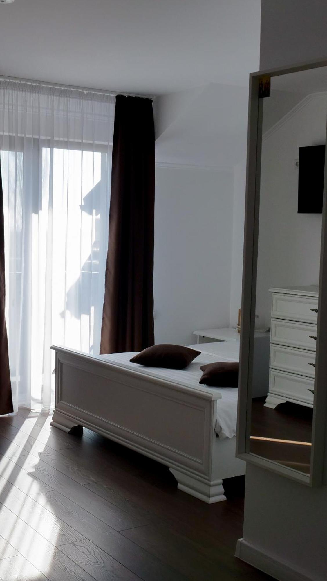 Hotel Casa Ambientt Curtea de Argeş Exteriér fotografie